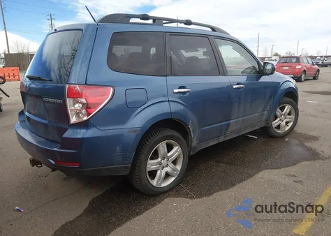 2010 Subaru Forester 2.5X Premium z USA, uszkodzony, nr VIN JF2SH6CC4AH772046